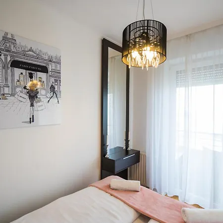 Myflat Club 218 Gold7 Wellness * Siofok